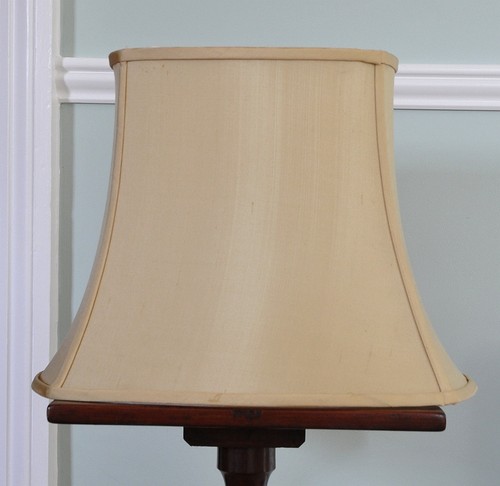 Beige golden large table - beige/golden, lamp