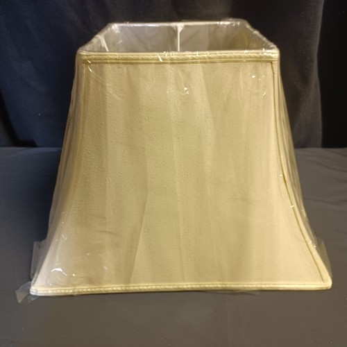 Large pale yellow gold - large,
